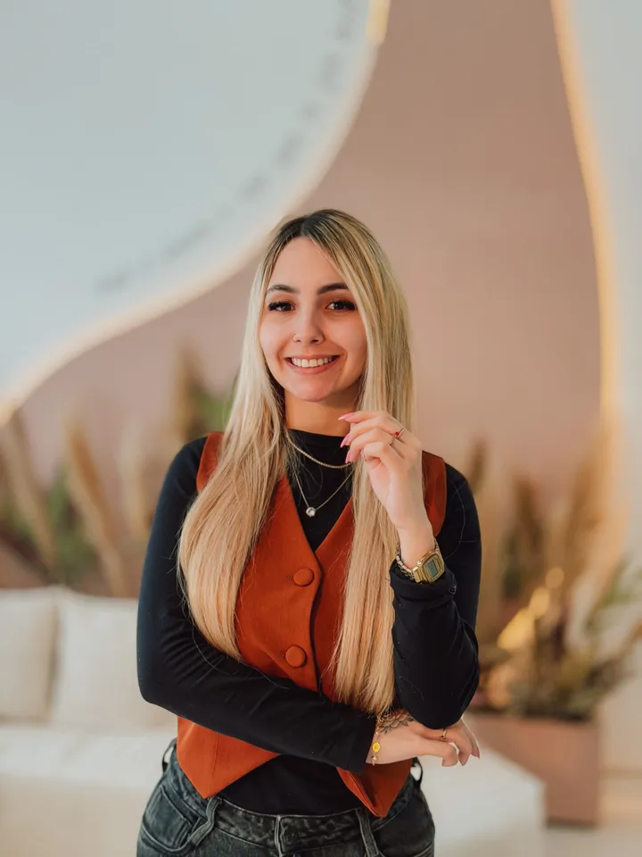 Profissional da Livi Beauty Studio em Sapucaia do Sul